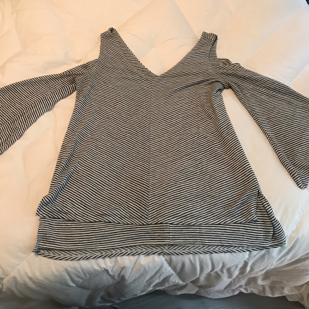 Halston stripped cold shoulder top